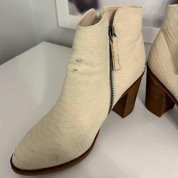MIA cream heeled ankle boots - Picture 2 of 6